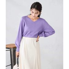 アー・ヴェ・ヴェ(a.v.v)の【洗える/雑誌InRed(宝島社)11月号掲載】Vネック美ラクるパフスリーブニット