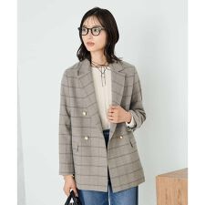 アー・ヴェ・ヴェ(a.v.v)の【ストレッチ/雑誌InRed(宝島社)11月号掲載】ダブルブレストジャケット