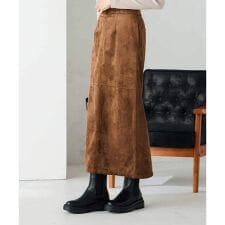 アー・ヴェ・ヴェ(a.v.v)の【洗える】フェイクスエードナローロングスカート