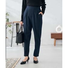 アー・ヴェ・ヴェ(a.v.v)の【イージーケア/洗える/ストレッチ】裏起毛美ラクるスッキリ見えテーパードパンツ