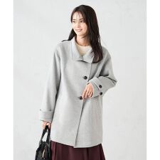 アー・ヴェ・ヴェ(a.v.v)のスタンドカラーミディコート