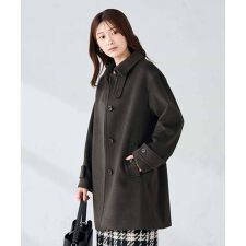 アー・ヴェ・ヴェ(a.v.v)のステンカラーミディコート