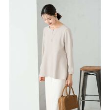 アー・ヴェ・ヴェ(a.v.v)の千鳥ジャガードペプラムトップス