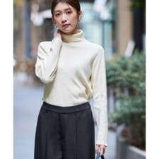 アー・ヴェ・ヴェ(a.v.v)のリブタートルニット