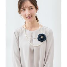 コサージュ付き二連ネックレス
