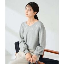 フラワー刺繍ニットプルオーバー