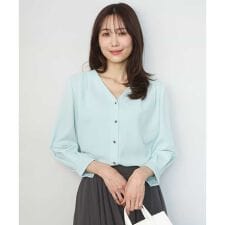 Vネックサテンブラウス/洗える