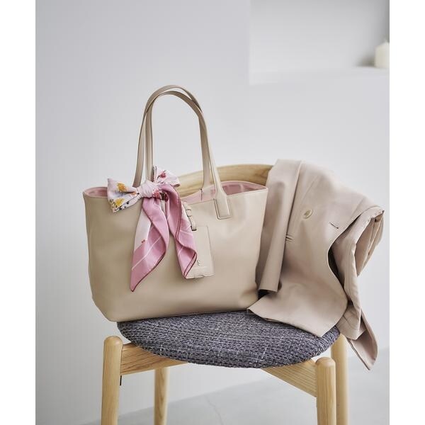 大人気!! Samantha Thavasa シンプルリバーシブルトートバッグ シンプルリバーシブルトート[Revival Collection](FREE ブラック
