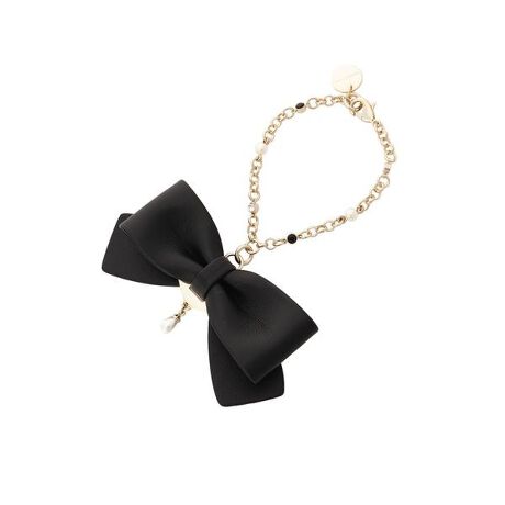 [^ԁF00032510790001]Samantha Thavasa(T}T^oT)̃{`[t obO`[傫߂ȃ{`[t|Cg̃`[ByfUCz傫߂̃{̓{E^CC[WăfUCĂA{̗̊ł悤ɕ\B{`[t炳肰Ȃ`S[h̋ƃtFCNp[ÂƂ肢iȈۂɎdグĂ܂B