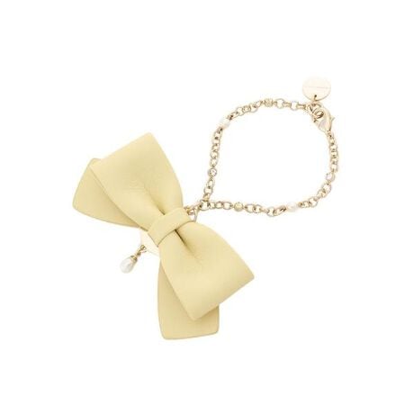 [^ԁF00032510790001]Samantha Thavasa(T}T^oT)̃{`[t obO`[傫߂ȃ{`[t|Cg̃`[ByfUCz傫߂̃{̓{E^CC[WăfUCĂA{̗̊ł悤ɕ\B{`[t炳肰Ȃ`S[h̋ƃtFCNp[ÂƂ肢iȈۂɎdグĂ܂B