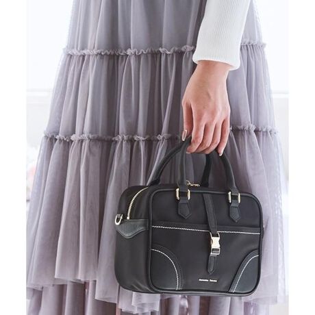 [^ԁF00032510170241]Samantha Thavasa(T}T^oT)̃iC~ nhobOJWAǂꂢ߃R[fɂ߂ȃiCfނ̃nhobOByfUCzXNGA^̃tHɃzCg̃Xeb`ANZgɎdグ܂BS[hJ[̃^b`obN⍇gݍ킹邱ƂɂJWAɂȂ肷A̃R[fBl[gɂ咣邱ƂȂAbvf[gĂ܂BOʂɂ̓|PbgĂ̂łɎoIDP[XX}z̎[ɍœKłBtŃV_[xgĂ̂ŃV[ɂăV_[obOƂĂg܂ByfށzH{iCfނgpĂ܂ByTCYzzcZA500ml{gcZAA4TCYc~