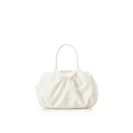 [^ԁF00032510170261]Samantha Thavasa(T}T^oT)̃MU[fUCnhobOӂƂtHɏ_炩ȃJ[ꂽnhobOByfUCz_炩ƂƂ̍ɃMU[{ӂƂVGbgɎdグĂ܂BJ̓C[Ă̂ő傫JAg₷וo₷łBt@Xi[߂ȂĂ}OlbgĂ̂ňړɂSłB߂ȃTCYȂ}`L̂Œz500ml{gۂƎ[ł܂BtɃV_[xgĂ̂ŃV[ɂăV_[obOƂĂgpł܂Byfށz炩ƂƂ̍vgpĂ܂ByTCYzzcZA500ml{gcZAA4TCYc~