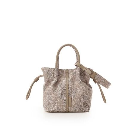 [^ԁF00032510170371]Samantha Thavasa(T}T^oT)̃GL]`bN`[tWK[hВobOו܂ł蔲IWiWK[h̋CiВobOByfUCzobÕTCYɍ킹ē{ŒJɐDグIWĩWK[hn5F̎@ׂɐ܂d˂邱Ƃɂ茶zIȖ͗l\Ă܂BWK[hłJWAɂȂ肷iɂ܂B蕔̃V_[͎O\ŃV[ɍ킹ănhobOƂĂg܂ByʂŎ₷R[fBl[g̃ANZgɂȂACełByfށzRbgƃ|GXeŐDグWK[hngpĂ܂B