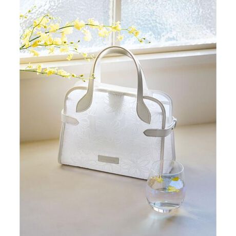 [^ԁF00032510170431]Samantha Thavasa(T}T^oT)̃t[`[nhobO TCY ȃ`[fނɃobOƓF̉ԕ{iȈۂ̃nhobOByfUCz`[fނɃVbNȉԕtbL[vgŗ̓Iɕ\܂BXNGA^̃tHłobȌ㕔̓J[ufUCȂ̂ŏ炵_炩ȈۂɎdオĂ܂BƎ[łA}OlbgtȂ̂ŉוяoɂdlłBt̃V_[xgăV_[obOƂĂgpł܂Byfށzrj[̏Ƀ`[d˂fނgpĂ܂ByTCYzzcZA500ml{gcZAA4TCYc~î舵ɂā̏i̓tbL[HƂÓdAт{fނgpĂ܂BAщH͖CɎキACƖщHE܂B܂AFڂ肷邱Ƃ܂̂ō̊⑼̑fނƖԂł̕ۊǂȂłBfނ̓Ƃł舵肢܂B