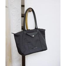 サマンサタバサ(Samantha Thavasa)のナイロン×スプリットレザー カジュアルトートバッグ