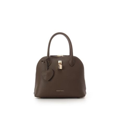 [^ԁF00032520175115]Samantha Thavasa(T}T^oT)̃T}T fB phbN nhobOS[hJ[̃phbNƋPnhobOByfUCzVŇ^{U[ɃuhS󂳂ꂽphbNčfUCɂȂĂ܂B}`L߂Ɏ{Xg^ŃVvŐꂽVGbgBJ̗t@Xi[͒܂ŉdlő傫JA傫߂ȃ|[`Ȃǂ̉וoꂵ₷łBtŃV_[xgĂ̂ŃV[ɂĎg\BJWAȃpcX^CɂAGKgȃXJ[gX^Cɂ킹₷AlXȃR[fBl[gɂ咣邱ƂȂ̎Abvf[gĂ܂ByfށzVŇ^{U[gpĂ܂ByTCYzzcZA500ml{gcZAA4TCYc~