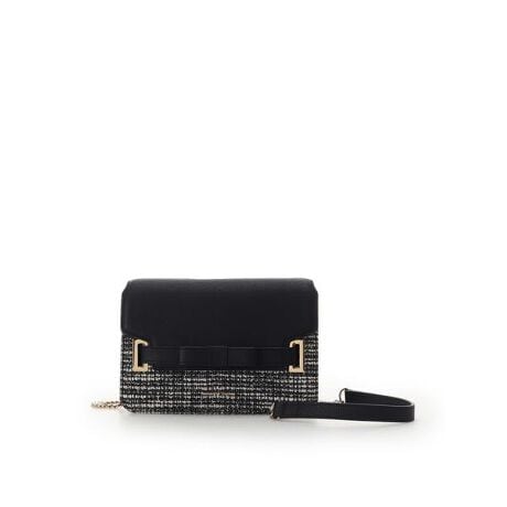 [^ԁF00032520175261]Samantha Thavasa(T}T^oT)̃[vcC[hfUC GVV V_[obOlC̃GVV`ςă[vcC[hfނœoByfUCzGKgȕ͋C͂̂܂܂ɐVVFCvɃAbvf[gB肰Ȃ{`[tŊÂďiȈۂɎdグĂ܂B̓Iȃ[vcC[hgpD荞ނƂɂĊpxɂăLLƋP܂BȂ݊R[fBl[g̃|CgƂĂ܂ByfށzcC[hfނƑ傫߂̃V{̃U[gpĂ܂ByTCYz܍zcZAzc~