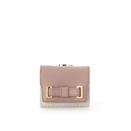 [^ԁF00032520285091]Samantha Thavasa(T}T^oT)̃[vcC[hfUC܍zlC̃GVVV[Y烋[vcC[hfނ̐܍zoByfUCzGKgȕ͋C͂̂܂܂ɂ肰Ȃ{`[tŊÂďiȈۂɎdグĂ܂B̓Iȃ[vcC[hgpD荞ނƂĊpxɂăLLƋP܂BO܂ŃRpNgȎdlɂȂĂ̂ŃobO̒ł΂܂BȂJ[h|Pbgt[|Pbg[ĂA[͂QłBK͂܌ɂȂĂ̂ő傫JłAЎł₷łByfށzcC[hfނƑ傫߂̃V{̃U[gpĂ܂B