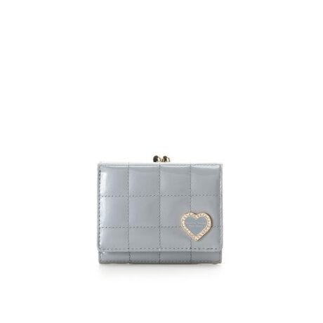 [^ԁF00122510260262]Samantha Thavasa Petit Choice(T}T^oTv``CX)̃GiLeBO ܌܍zT}T^oTv``CX̑lCACeAGiLeBOV[YҖ]̕B̃fUĈ܂܍Č܂BfUCEƓŗBꖳ̋PƐXGi͓؂₩ɏĂ܂BE傫ȂIWieBɂ}XڂƁALeBO̒悢{[|CgBEJWAȓ킾łȂtH[}ȃV[ɂfGɓރGi̖͂yłACeB@\EKꕔ܌ő傫JAo₷ȂĂ܂BE܌̋ɂAЂ˂₷AJ₷dlBERpNgȃTCYŁA̎ɓ݂₷TCYBEKꂪRɕĂ̂ŁAdł̂|Cg[́EJ[h|Pbg~5Et[|Pbg~3