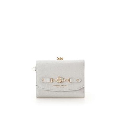 [^ԁF00122520265002]Samantha Thavasa Petit Choice(T}T^oTv``CX)̃t[rbg ܍zԂn[gȂǉ`[trbgɃfUCV[YBfUCEԂ̃`[t傫邱ƂŌC̏o悤Ȗ邢C[WɎdグ܂BElXȃ`[t炤Ƃŉ؂₩vXBE炵_炩g[̃J[WJB@\EK͂܌ŊJ₷ARC̏o₷dlBE[͔QȂ̂ŁALbVXh̕ɂh̕ɂ߂̃ACeBEDꂪɕĂ̂Ŏd₷g₷̂|Cg[́EJ[h|Pbg~4Et[|Pbg~2