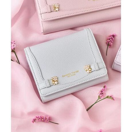 [^ԁF00122520265422]Samantha Thavasa Petit Choice(T}T^oTv``CX)̃TChu[` ܍zfUCEiYp[Ə炵Ԃ̃rW[ŃvXfUCBEÂȂt[fUCɂȃACeBE_炩ȃpXeJ[gp邱ƂŁA炵Yȕ͋CɁB@\ERpNgȃTCYȂ̂ŁA߂̃obOɂXbL[\BEԂȂJ[h|PbĝŁAJ[h[Ďɂ߁BEKꕔ傫Jt@Xi[^CvȂ̂ŁAg₷|Cg[́EJ[h|Pbg~10Ewʃ|Pbg~1Et[|Pbg~1̏ĩp[̓tFCNp[ɂȂ܂B