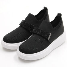 ユニティー(unity)のストラップニットスニーカー