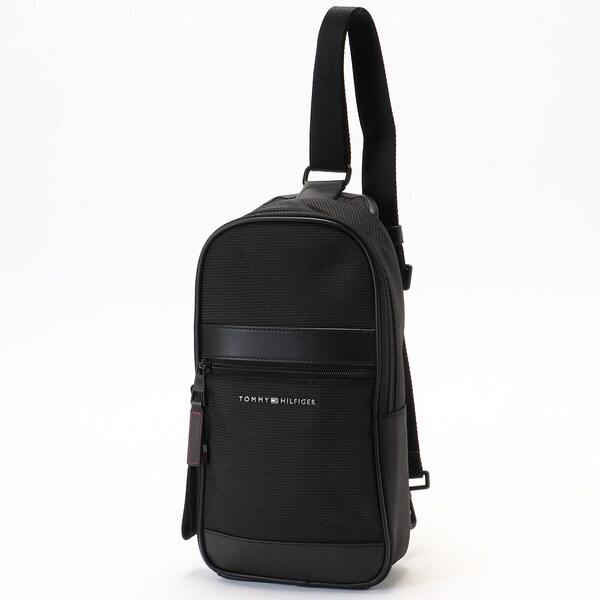 プチ様　【新品】トミーヒルフィガー　黒　ショルダーバッグ　ベーシック TOMMY HILFIGER（トミーヒルフィガー）の「ベーシックショルダー