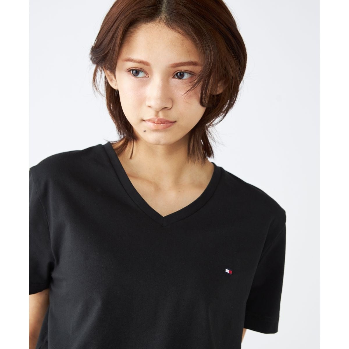 ワンポイントロゴVネックTシャツ | トミー ヒルフィガー(Tommy