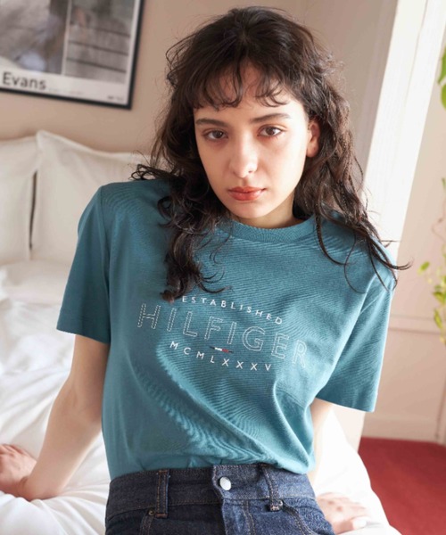 オンライン限定】カーブロゴTシャツ | トミー ヒルフィガー(Tommy