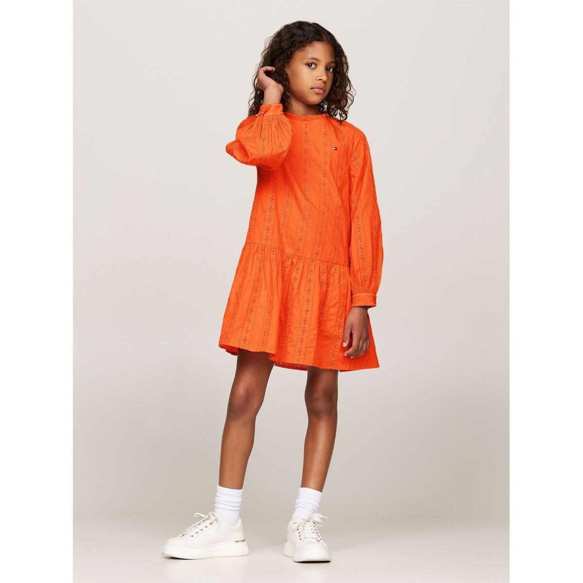 [}C]HILFIGER EMBROIDERED DRESS LS/g~[ qtBK[iTommy Hilfigerj IWSFO