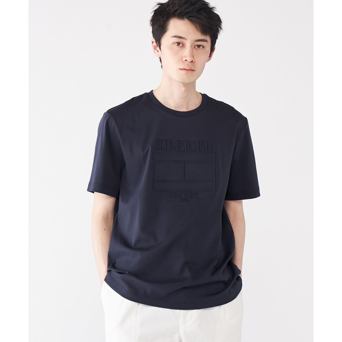 エンボスアイコングラフィックTシャツ セール】エンボスアイコングラフィックTシャツ（Tシャツ