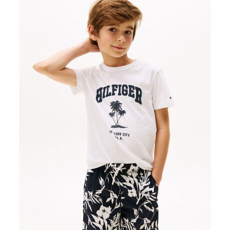 [^ԁFKB09649]BOYS qtBK[p[vgTVcV[gX[up[vg][g[h_̔TVcBHILFIGER̃J[uSvXāAAJJWAȃJtHjAbNɎdグ܂Bɂ̓tbOS̃|CghイCAEgBV[gpcɍ킹ΊJӂT}[X^C܂ByTOMMY HILFIGERzĩAJNVbNx[XɃ_ȂЂ˂fUClC̃g~[qtBK[BsIŐꂽYEEBYɉA`hAStCAĂJWAȃfjCƖLxȃJeS[O[ouhB
