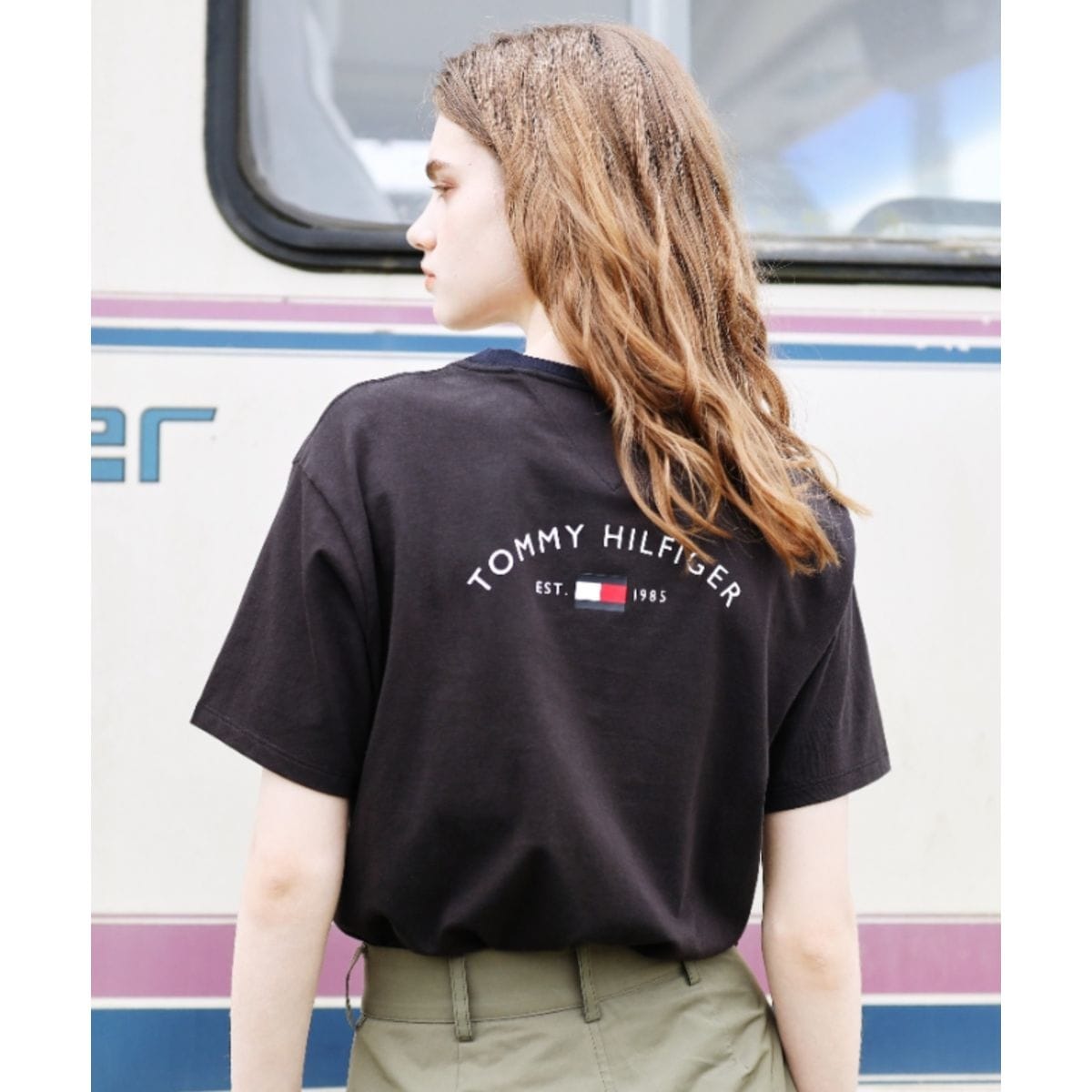 オンライン限定】トミーヒルフィガー80SリンガーTシャツ