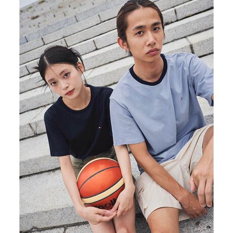 [^ԁFXM05140]yICzyjZbNXzg~[qtBK[80SK[TVcfUCEVGbgE݂⑳Ƀ{fBƈႤF̐nŁApCsO{K[TVcB80N㍠Ƀu[ɂȂAJJWA\fUCEɃtbOhJ̃|CgAobNvgɂ̓uhSvgt@ubNE\tgȕ̂ƂRbg100ECi[^ĂłłgSn悢SnX^COEJbvFBO[vł̂R[fy߂LxȃTCYJ[WJEVvȃfUC͍킹{gI΂FႢő̂En̖ʐςA񂵂₷PłyTOMMY HILFIGERzĩAJNVbNx[XɃ_ȂЂ˂fUClC̃g~[qtBK[BsIŐꂽYEEBYɉA`hAStCAĂJWAȃfjCƖLxȃJeS[O[ouh