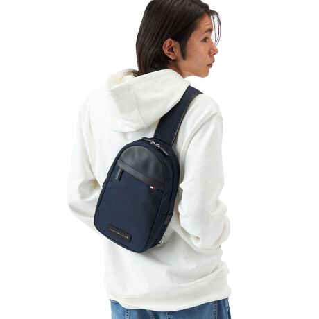 [^ԁFAM13622]iCXOobOǂ̂悤ȃR[fBl[gɂVvȃiCXOobOBgtFCNU[Ő؂ւ邱ƂŁAfUCƋx߂Ă܂BOʂɂ̓Spb`CAEgBc̃Xȃ{fBĝɃtBbg܂BV_[Xgbv͍Eǂɂ\łBE|Pbg̐F3EzΉi10~20cmjFZEybg{gci500mljFZyTCYzFREEF31cm ő啝19cm }`8cm V_[ŏ60cm V_[ő123cm digj300yTOMMY HILFIGERzĩAJNVbNx[XɃ_ȂЂ˂fUClC̃g~[qtBK[BsIŐꂽYEEBYɉA`hAStCAĂJWAȃfjCƖLxȃJeS[O[ouhB