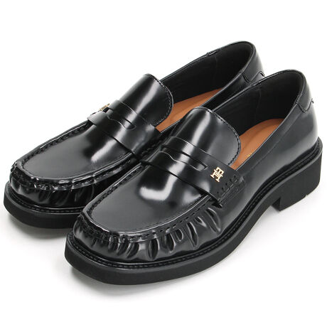 [^ԁFFW08825]XNGAgDAuWo[g[t@[YCNȃGbZX܂񂾃U[[t@[BX^CbVȃXNGAgDɁAMU[񂹂fUCۓIłBq[͍A肵SnBAbp[ɂA^bNȃmOSڂ䂫܂BCɓ̃\bNXɍ킹ĎꂽꑫłB摜̓TvŎBeĂ邽߁Aۂ̏iƃfUCdlقȂꍇ܂ByTCYz36F8cm q[3.3cm ܐ13cm cm23cm37F8.2cm q[3.3cm ܐ14cm cm23.5cm38F8.4cm q[3.3cm ܐ14cm cm24cmyTOMMY HILFIGERzĩAJNVbNx[XɃ_ȂЂ˂fUClC̃g~[qtBK[BsIŐꂽYEEBYɉA`hAStCAĂJWAȃfjCƖLxȃJeS[O[ouhB