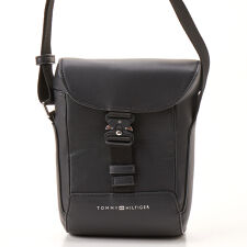 トミー ヒルフィガー(Tommy Hilfiger)のモダンフラップミニリポーターバッグ