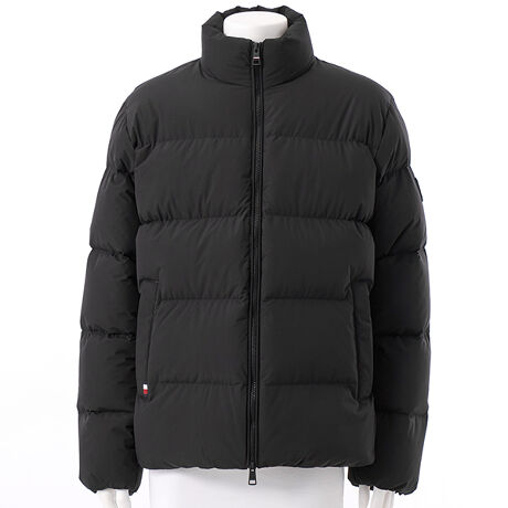 [^ԁFMW40615]_EX^hpbt@WPbgEB^[V[YɌȂpbt@WPbgBȂɋl߂_E͔ɌyA܂悤ȒgŁÂX^hJ[₽OC̐Nh܂Brɂ̓tbOS̃VRobWzuBtg͏㉺̊J𒲐߂ł_uWbv̗pĂ܂ByTCYzSF72.0cm g60.0cm 49.0cm 67.0cmMF73.0cm g63.0cm 51.0cm 68.0cmLF75.0cm g66.0cm 52.0cm 68.0cmXLF76.0cm g70.0cm 53.0cm 68.0cmyTOMMY HILFIGERzĩAJNVbNx[XɃ_ȂЂ˂fUClC̃g~[qtBK[BsIŐꂽYEEBYɉA`hAStCAĂJWAȃfjCƖLxȃJeS[O[ouhB