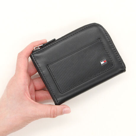 [^ԁFAM13960]tbOWbvEHbgXgCvG{X̃AEg|PbgɃtbOS~jEHbgBD͓܂Ŏ[łAɃ|PbgtĂ邽߁AKJ[hނЂƂ܂Ƃ߂ɂł܂BԌ͒g₷o₷LWbv̗pB̂ЂTCYŃ}`Am̃|Pbgɂ܂܂BEJ[h̃|Pbg̐F4ERFID^OFZyTCYzFREEFc9.0cm 12.0cm 1.3cmyTOMMY HILFIGERzĩAJNVbNx[XɃ_ȂЂ˂fUClC̃g~[qtBK[BsIŐꂽYEEBYɉA`hAStCAĂJWAȃfjCƖLxȃJeS[O[ouhB