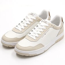 コアライトバスケットボールシューズ