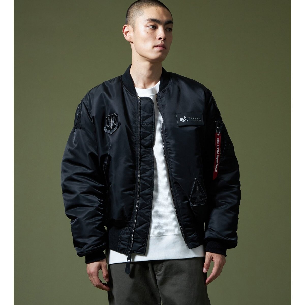 ジャケット・アウター Alpha Industries MA-1 Thunderbird XL Alpha Industries MA-1 Flying Jacket 'XL' Navy Made in USA