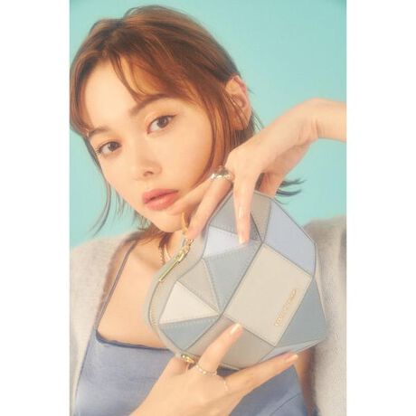 玉城ティナコラボ オンライン限定ハートショルダーバッグ 