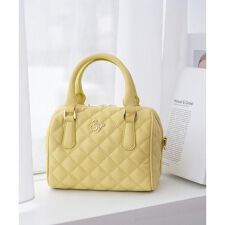 ダブルステッチダイヤキルトハンドバッグ