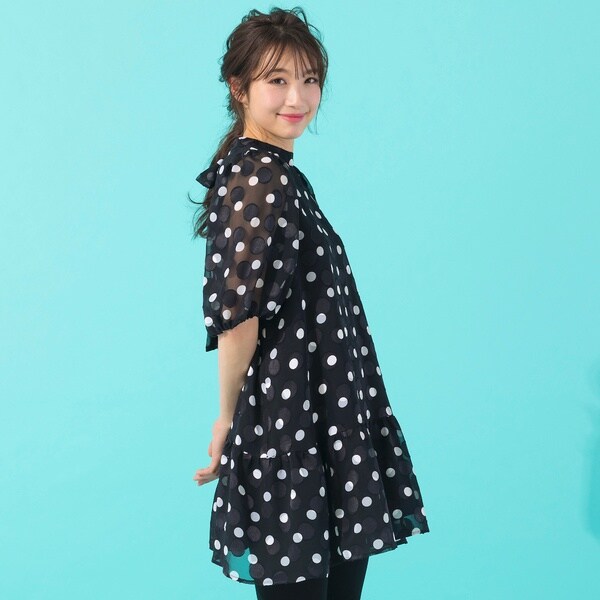 美品　ローズティアラ　変形ドット　シアー　チュニック　後ろリボン　パフスリーブ袖 cc006-33982-01b.jpg?basethum=225