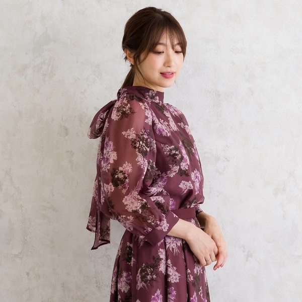 新品同様 ローズティアラ 大きいサイズ46 洗える リボン ペプラムプルオーバー 新品同様 ローズティアラ 大きいサイズ46 洗える リボン ペプラムプル