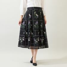 【セットアップ対応】パネル風刺繍スカート