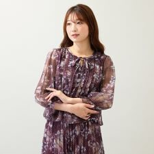 【人気デザイン】【手洗いOK】バルーンヘムブラウス