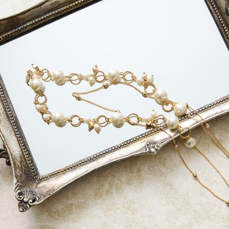 [^ԁF51145503]ȃp[r[YƃS[h̃{[`F[@ׂŉ؂₩2AfUC̃lbNXBȂ݂̂AS[hɃItzCg̃p[r[Y炵ꂢɖĂ܂BVvȃfUCȂ̂ŃIEItg₷ACeBlbNX̒RoseTiara42̕ĂꂢɌ悤A𒲐Ă܂B舵ɂẮAiɂĂi\łmFBBeɂAۂƐFČꍇ܂B܂APCEX}[gtHȂǂɂAiƉ摜̃J[قȂꍇ܂Bi摜̓Tv̂߁AFTCYAvgʒuAdlȂǂɕύXꍇ܂ByRoseTiara/[YeBAztF~jȈ炵ƁAl̃GKXxɂ܂ƂB uvƎȂAȂ̂߂̃uhłBfޑIтfUCAp^[܂łтčsA^bŇMU[ʁAtʒuȂǂ36E38E4042E46E50ł͒Ap^[𕪂邱ƂŔVGbgƒSn̗ǂĂ܂B