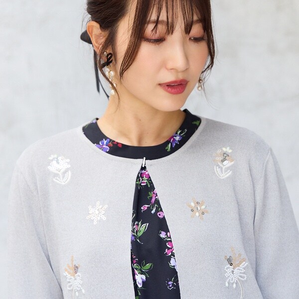 新品　タグつき　ローズティアラ　フラワー　刺繍　カーディガン　46 新品 タグつき ローズティアラ フラワー 刺繍 カーディガン 46