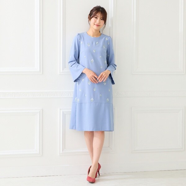 小花刺繍リボンスリーブワンピース | ローズティアラ(Rose Tiara